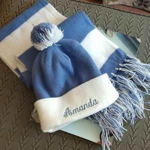 Girls lavendar & white knit pom-pom hat and scarf